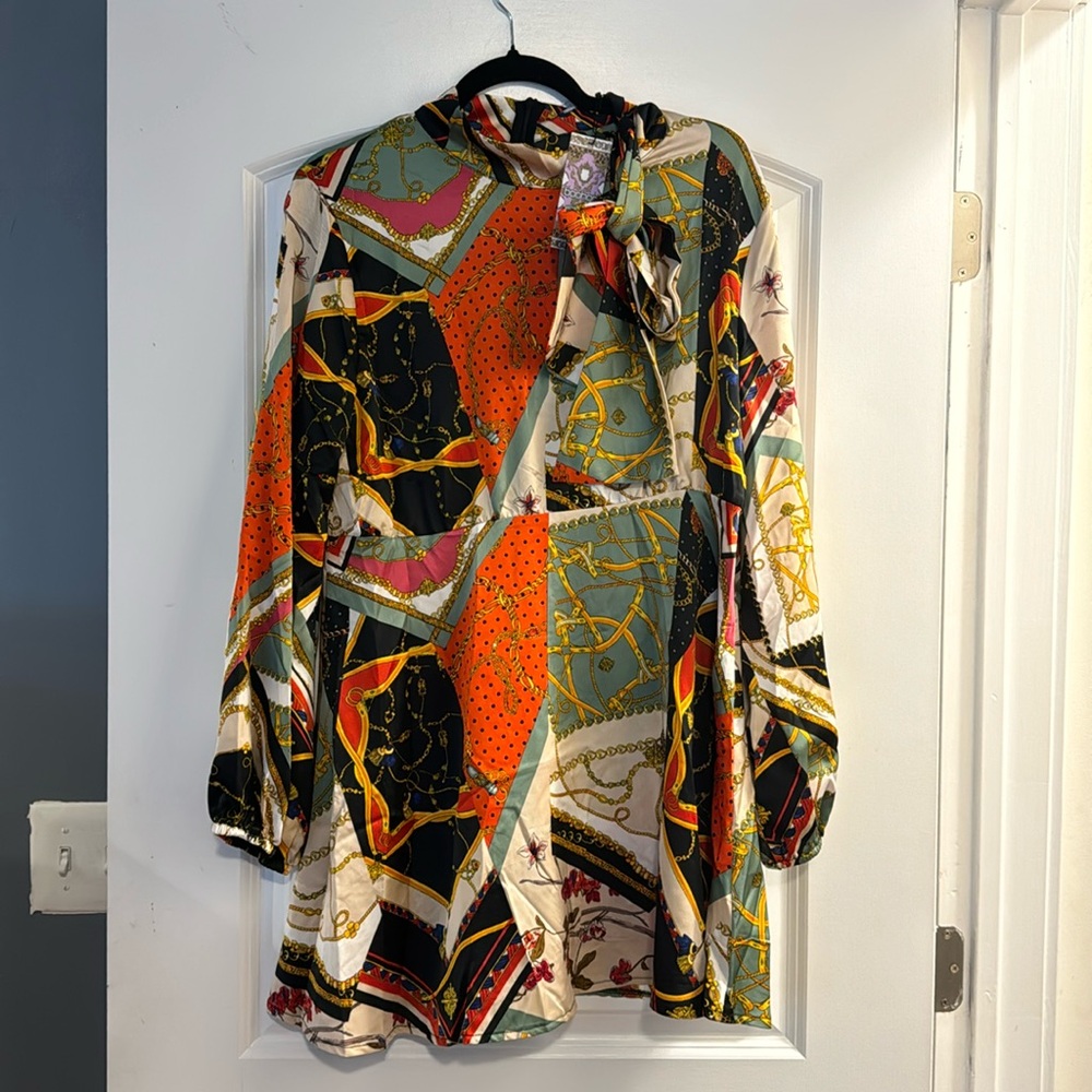 Boohoo nwt size 16 for tie neck chain print skater dress long sleeve